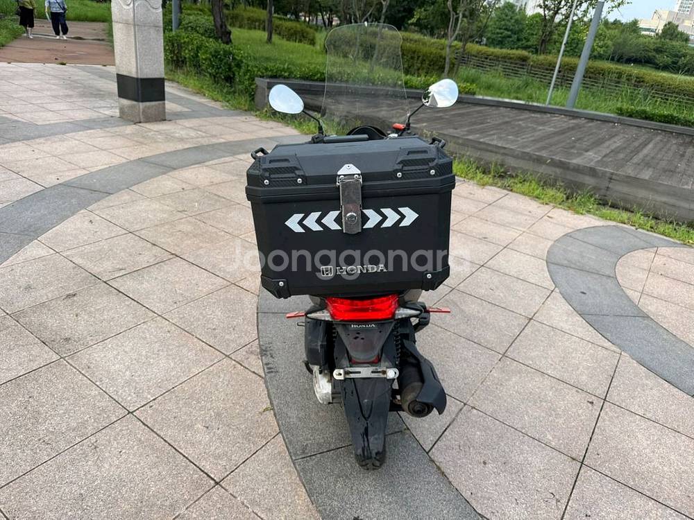 혼다 pcx125 16년 상태좋은차량 팝니다--7
