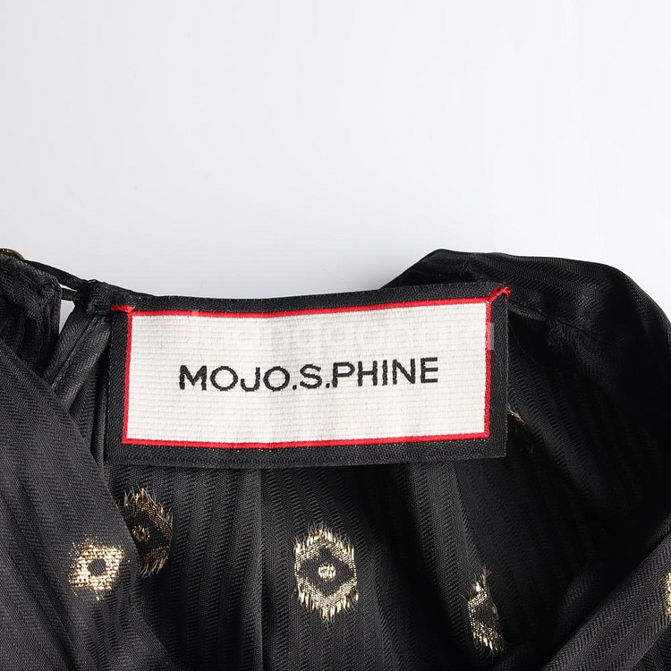 [S]모조에스핀 블랙 골드 패턴 백 리본 타이 블라우스--4