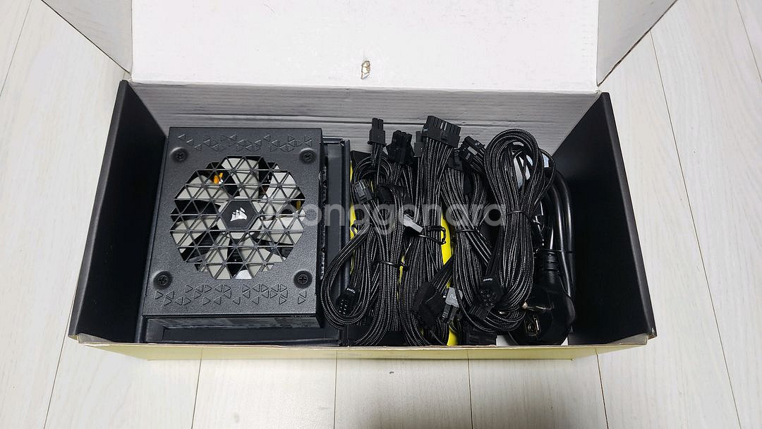 커세어 SF750 파워 팝니다.--2