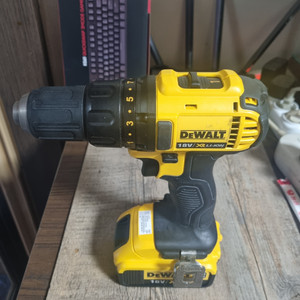 dewalt 임팩드릴 팝니다