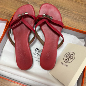 에르메스매도르샌들