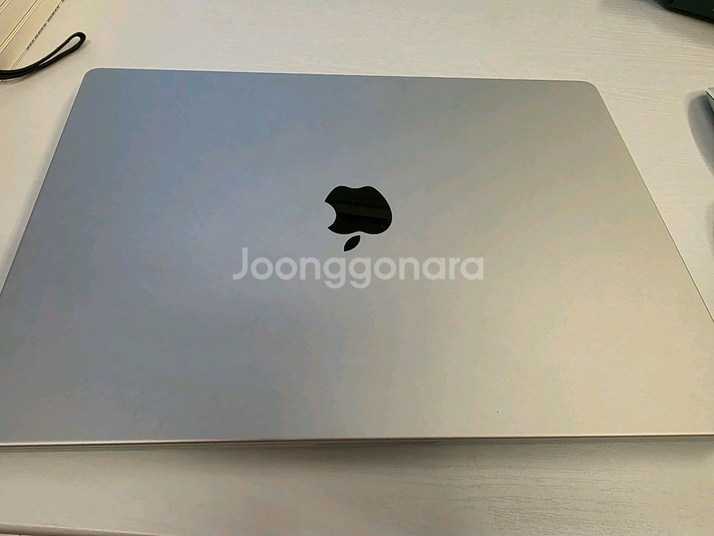 맥북프로 Apple 맥북 프로 16 M4 실버 • M4--0