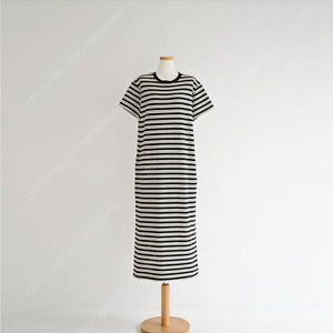MARZ 마즈 스트라이프 원피스