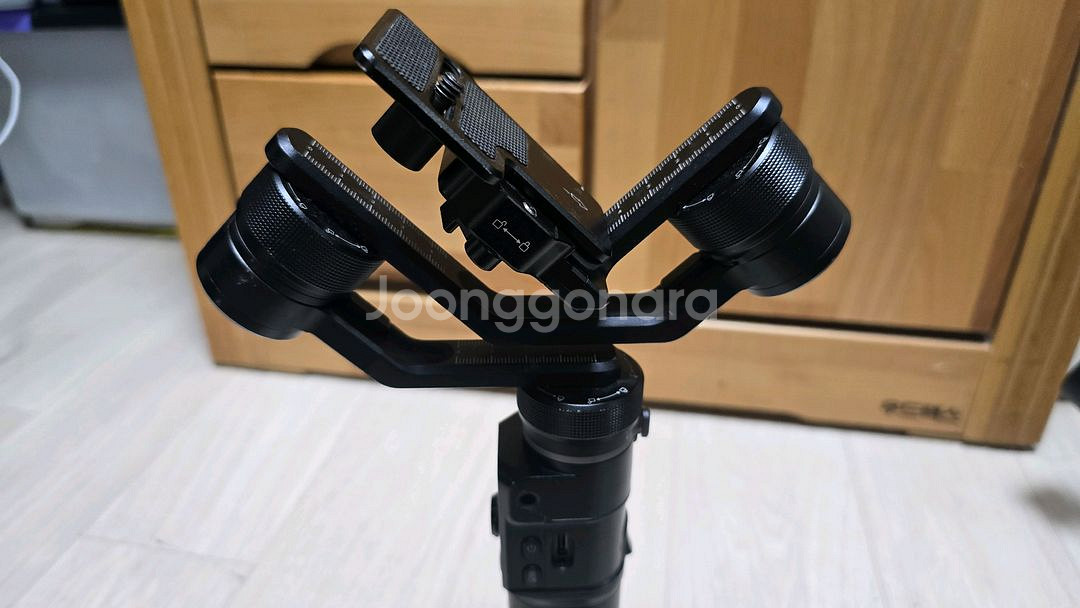 페이유 G6 MAX 카메라 짐벌 판매합니다--3