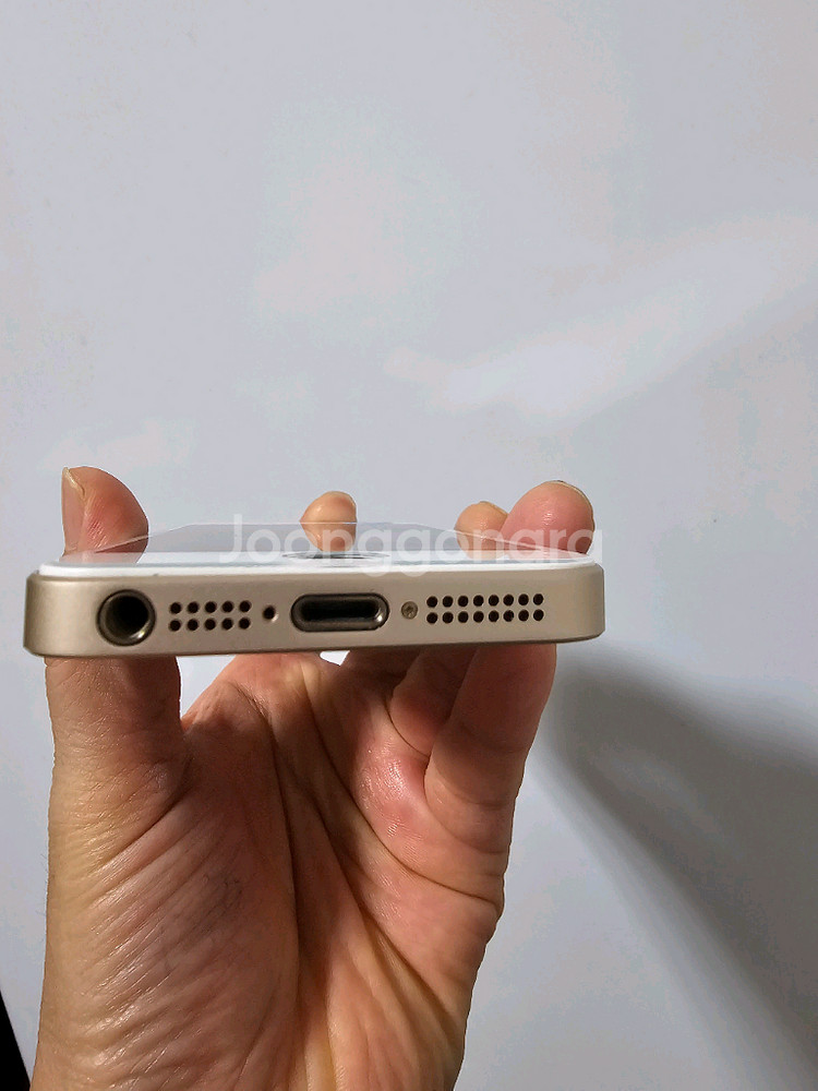 a12. 아이폰 se1 128GB--3
