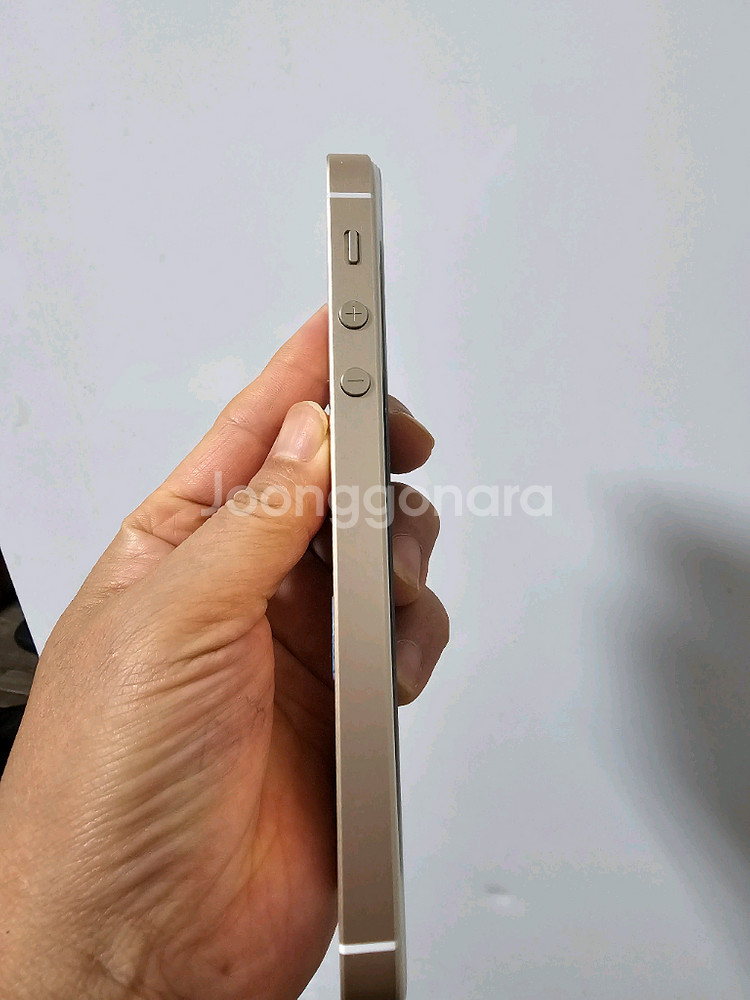 a12. 아이폰 se1 128GB--5