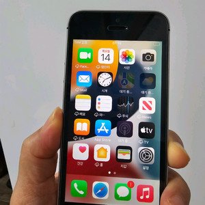 a13. 아이폰 se1 64GB