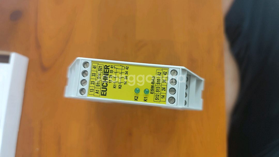 Euchner ESM-BA301 안전릴레이--0
