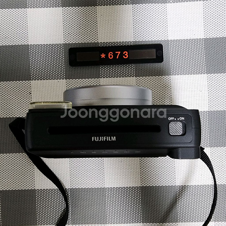 후지 인스탁스 스퀘어 6 폴라로이드 카메라 블랙바디--1