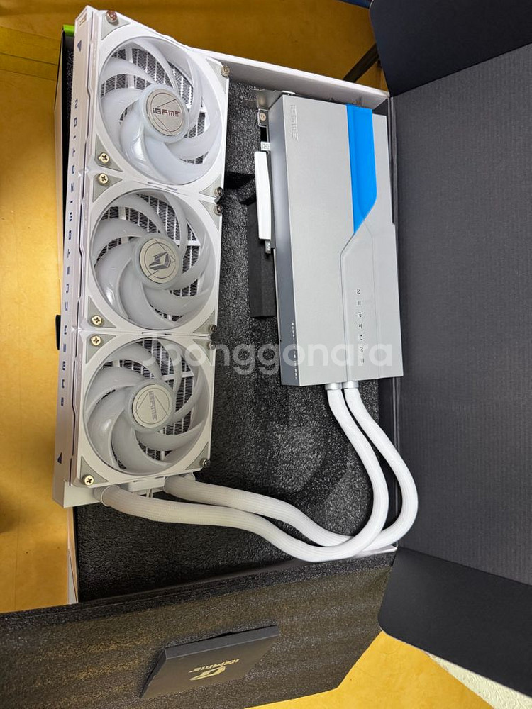 RTX 5080 넵튠 팝니다--2