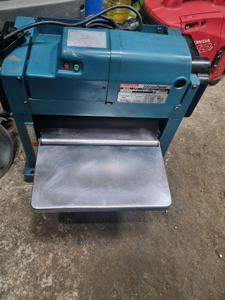 마끼타자동대패 010 9944 6171 이미지