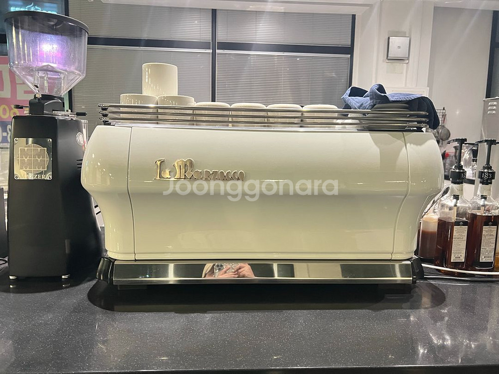 라마르조꼬 fb80 3구 에스프레소머신 내놉니다.--1
