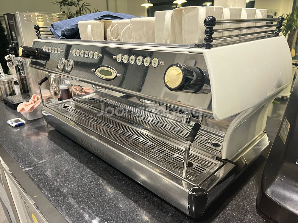 라마르조꼬 fb80 3구 에스프레소머신 내놉니다.--2
