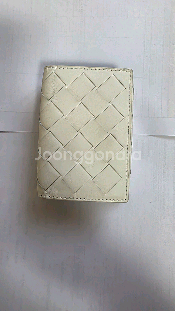보테가베네타 인트레치아토 투톤 트라이폴드 지갑--0