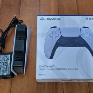 (PS5) 듀얼센스 + 소니정품 멀티충전 거치대 일괄