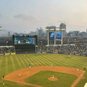 8.15(금) 두산 기아 잠실 중앙네이비 통로 2연석