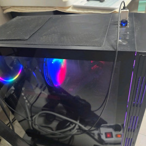급처)게이밍 데스크탑 본체 팝니다 Gtx1650