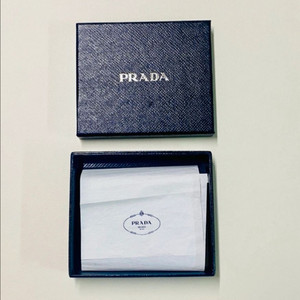 PRADA 프라다 지갑