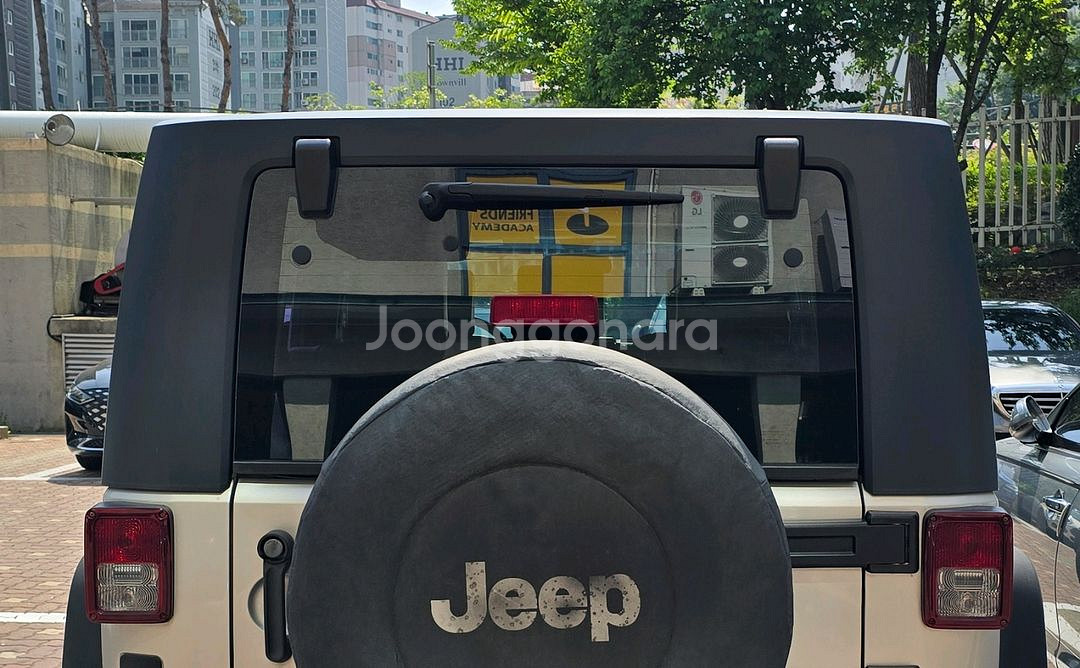 Jeep 랭글러 2도어 뒷유리창--0