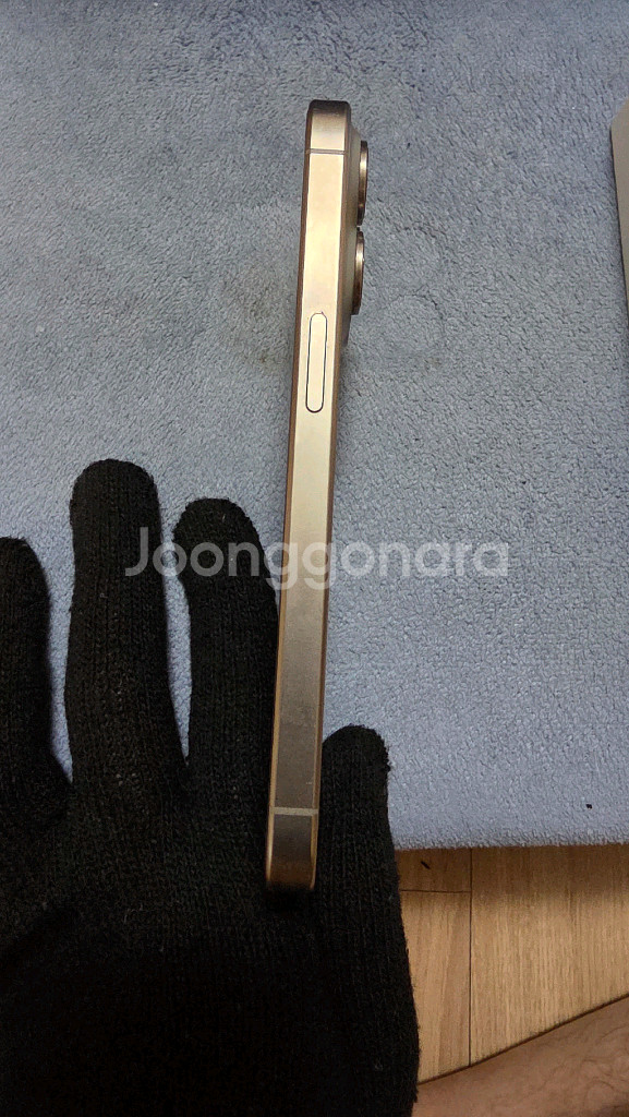 아이폰 15 Pro 내추럴 티타늄 팝니다--2