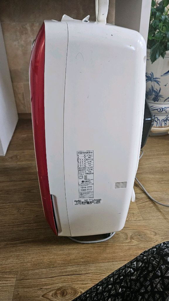 LG제습기10리터결로방지예방 물잘빨립니다 빨래잘말립니다 이미지