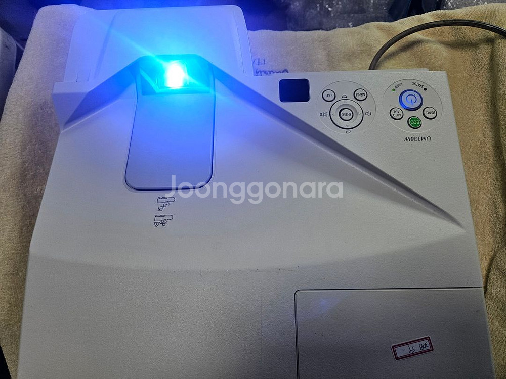 NEC NP-UM330W 초단초점 자영업 빔프로젝터--0