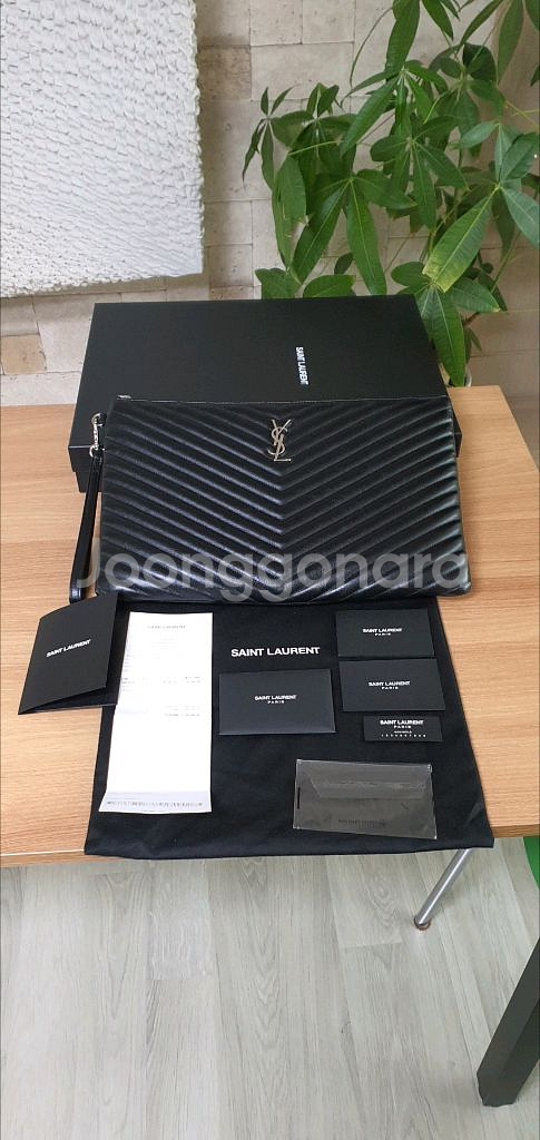 입생로랑 클러치백 라지 은장 새상품급 정품(영수증O)--0