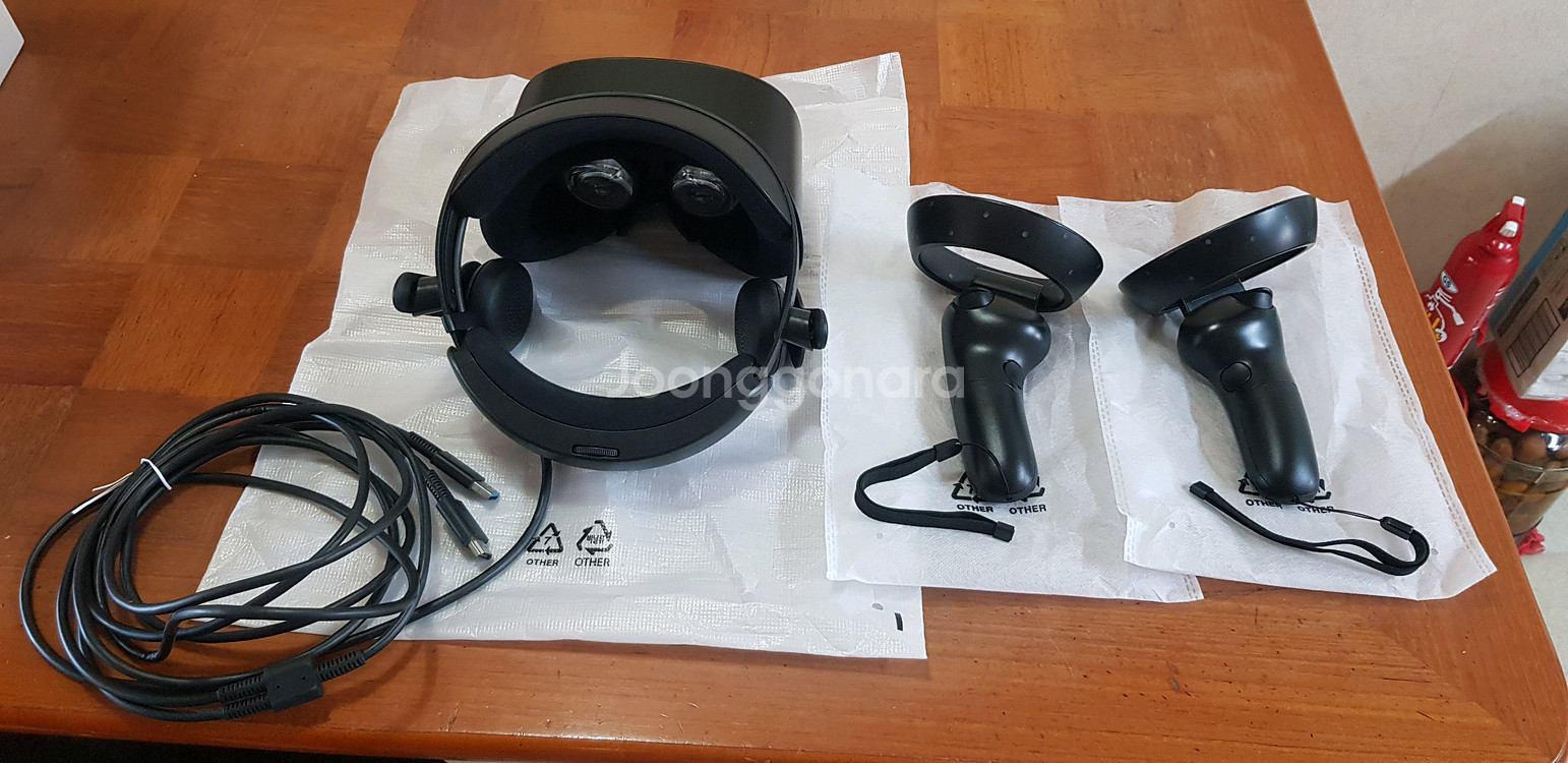 삼성 오딧세이 플러스 VR헤드셋--0