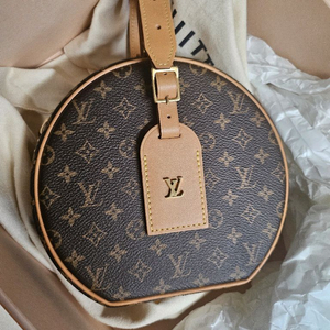 루이비통 쁘띠뜨 부아뜨 샤포 크로스