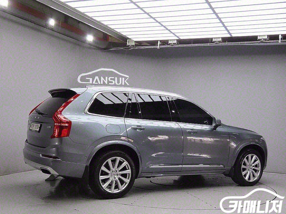[볼보]XC90 2세대 2.0 D5 AWD 인스크립션 이미지