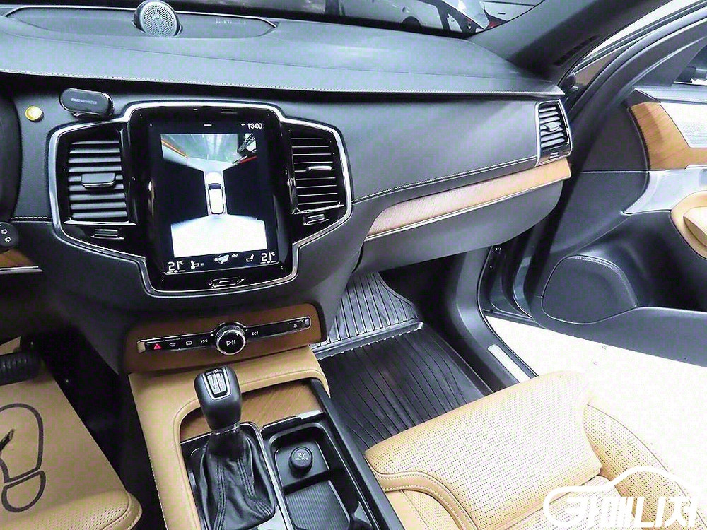 [볼보]XC90 2세대 2.0 D5 AWD 인스크립션 이미지