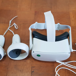 오큘러스 퀘스트2 VR헤드셋
