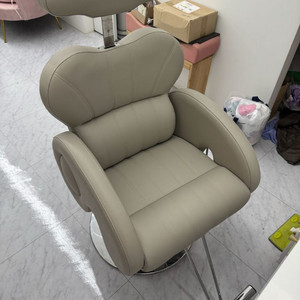 헤어, 붙임머리, 왁싱, 메이크업 의자 팝니다