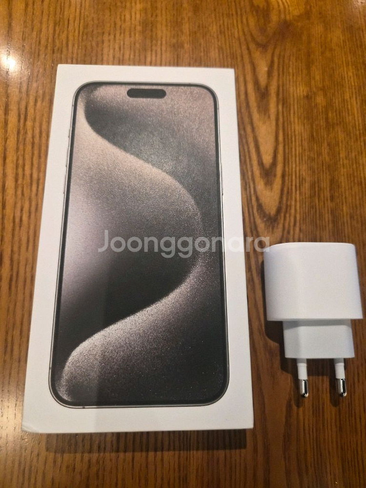 아이폰15pro max 256gb 리퍼 신품 팝니다--3