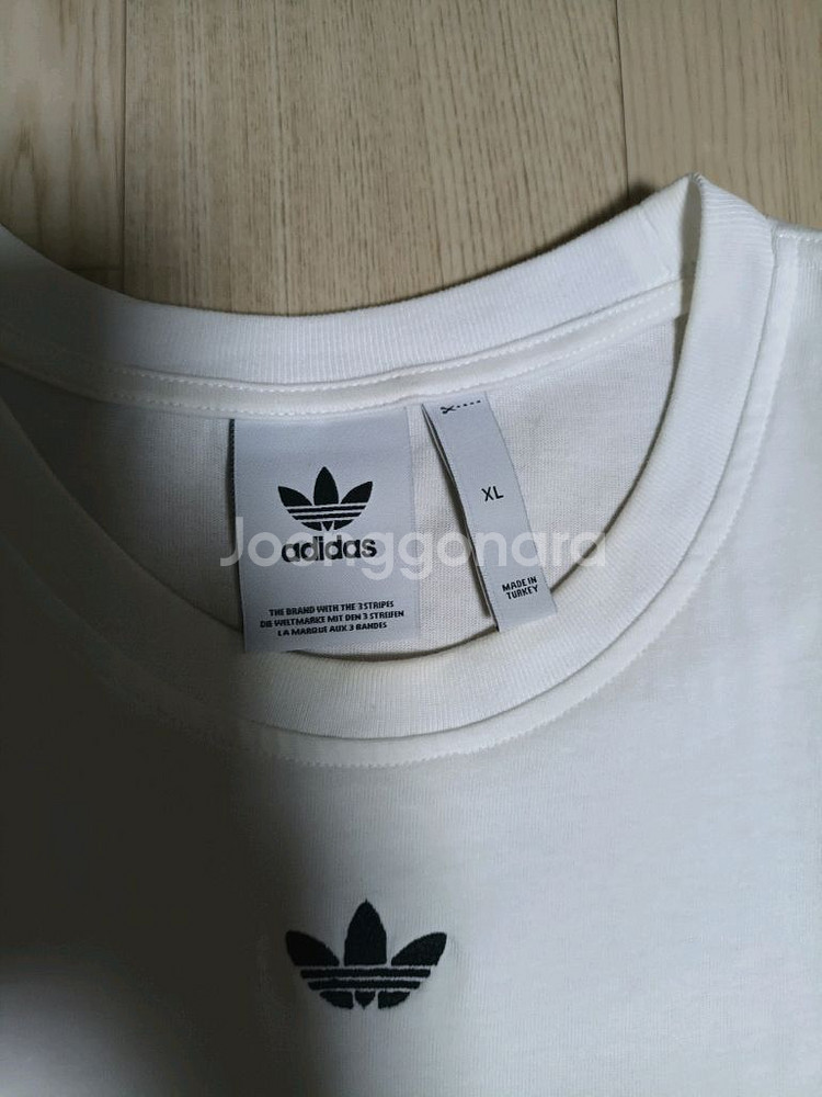 아디다스 흰색 반팔 티셔츠 XL--4