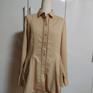 블라우스. 셔츠