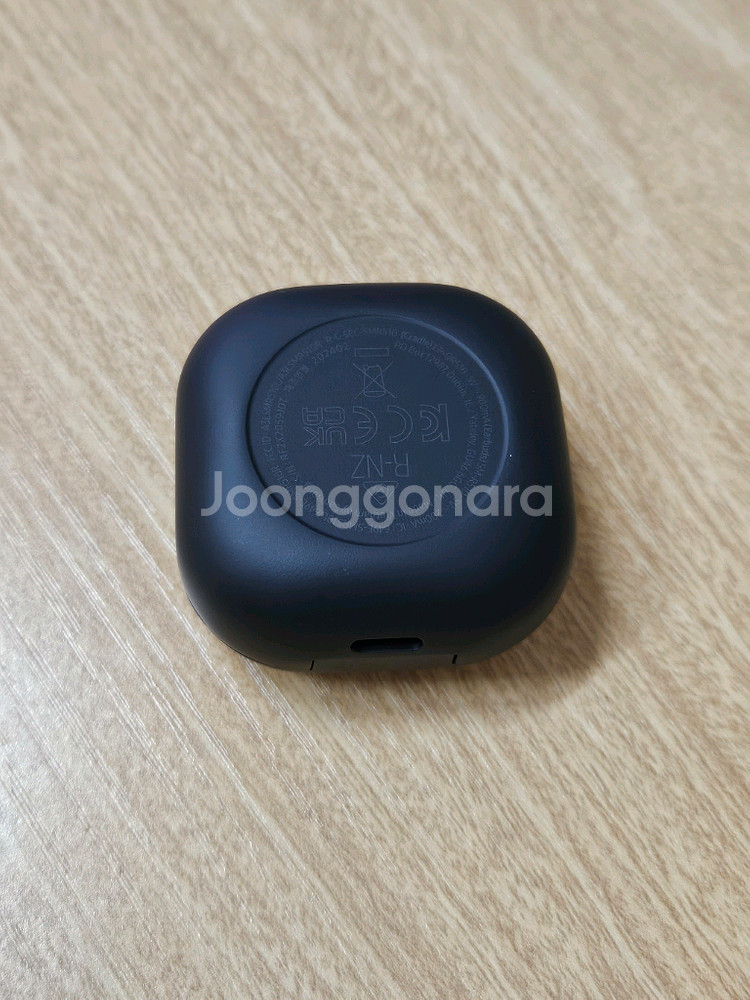 갤럭시 버즈2프로 그라파이트 충전본체 SM-R510--2
