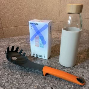 국자 지퍼백 물병 주방용품 조리도구