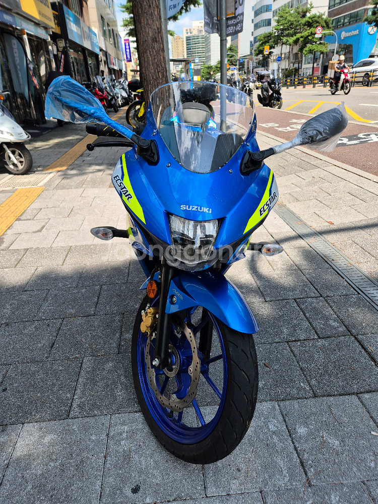 GSX R125 블루 23년식 중고판매--2