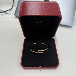 까르띠에 저스트 앵끌루 팔찌 (로즈골드) /17호