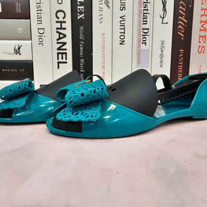 페라가모 여성 단화 젤리 슈즈 235