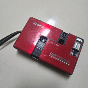 코니카 레코더 레드 하프 필름 카메라
