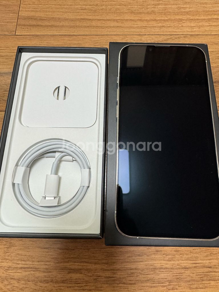 아이폰13프로 256g 화이트 팝니다. 카메라 무음--0