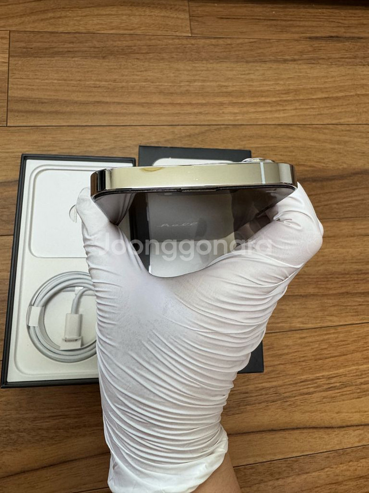 아이폰13프로 256g 화이트 팝니다. 카메라 무음--6