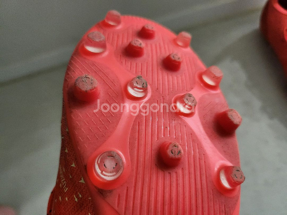 푸마축구화 퓨쳐 Z 2.4 MG 260 발매가15.9--2