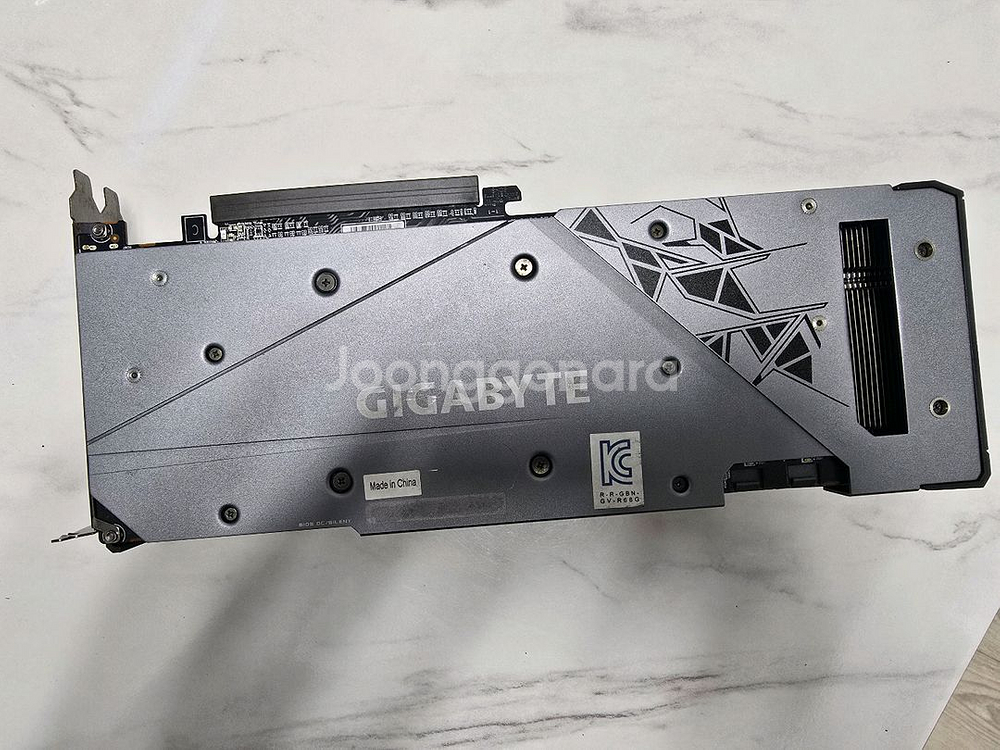기가바이트 rx6800--0