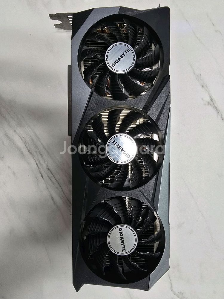 기가바이트 rx6800--1