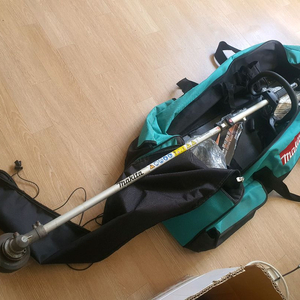 마끼다 36V충전예초기