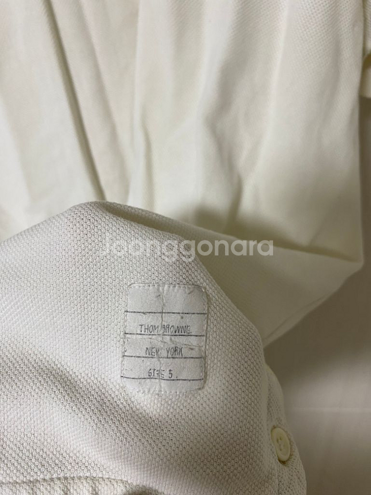 [5] 톰브라운 백삼선 반팔 화이트--3