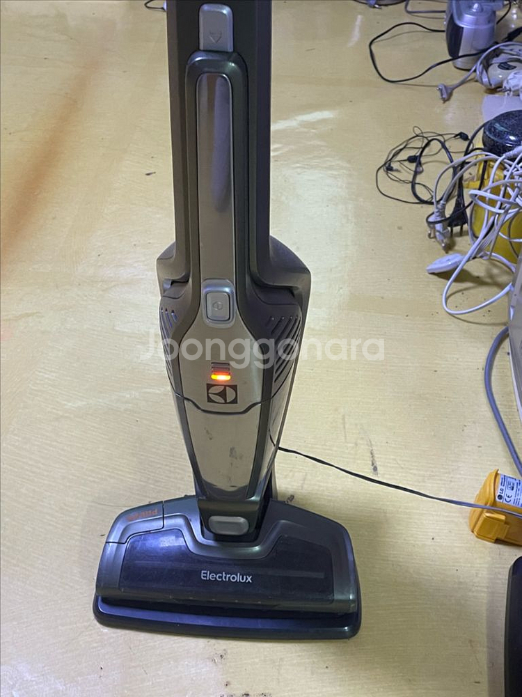 듀얼 진공청소기, 상태굿, 무선충전--2